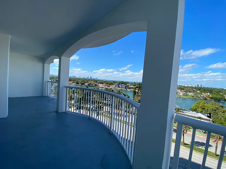 5401 Collins Ave #620 — Photo 22