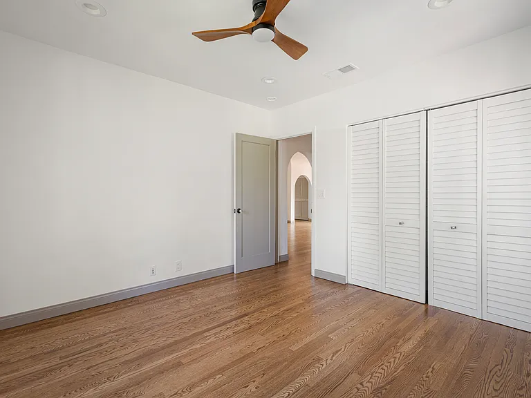 1169 S Sierra Bonita Ave — Photo 38