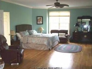 3rd image of 7965 Wellington Dr