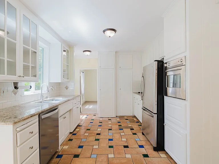 11036 Fruitland Dr — Photo 12