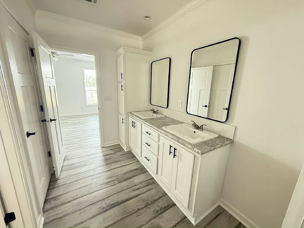 3 bed, 2.5 bath, 1460 sqft, $1,495 — Photo 3
