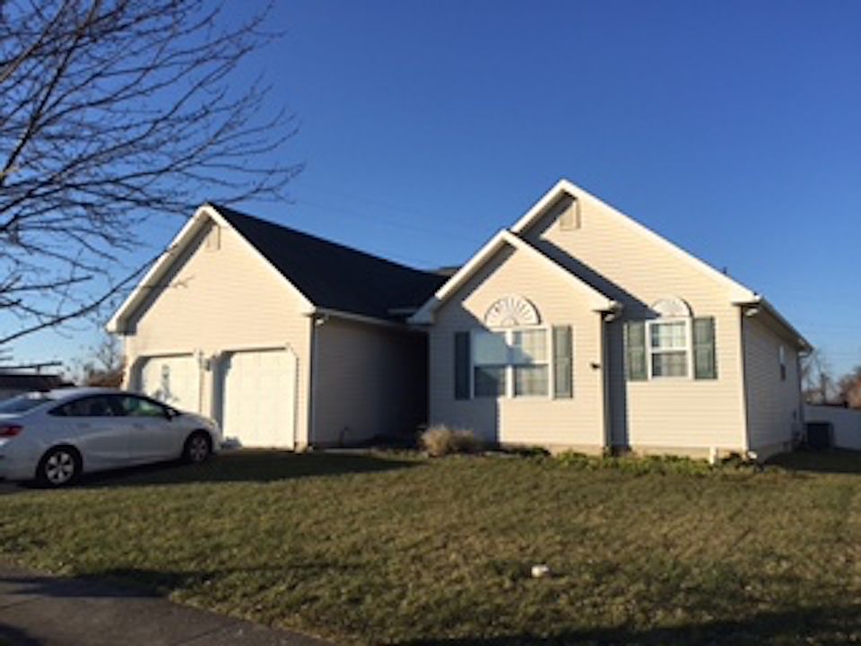 1st image of 240 W Winchester Dr