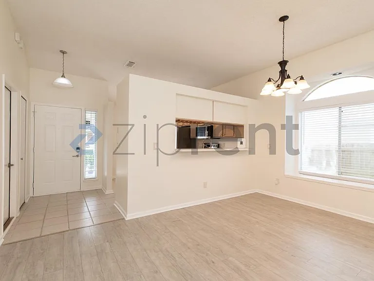 3389 Millcrest Pl — Photo 4