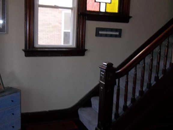 3rd image of 850 Academy Ave