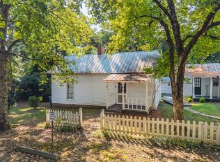 824 University Avenue - The Kitchen, Oxford, MS 38655