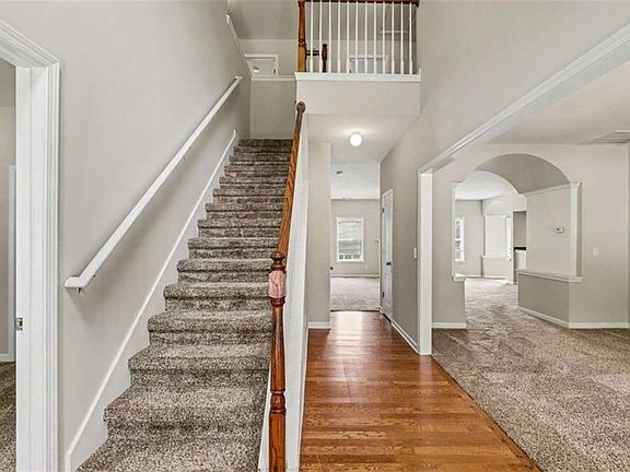 3rd image of 28 Trayton Way