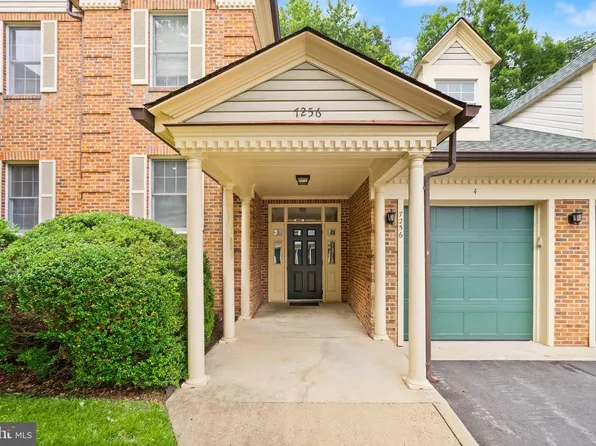 7256 Glen Hollow Ct Unit 2, Annandale, VA 22003