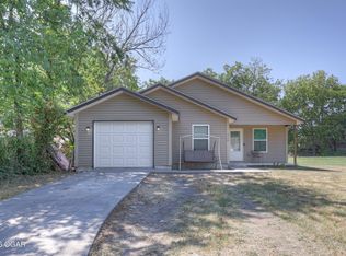310 N Oak Ave, Joplin, MO 64801