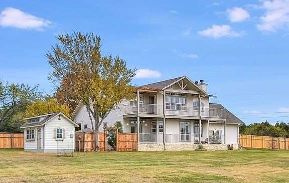3rd image of 2302 Park View Dr