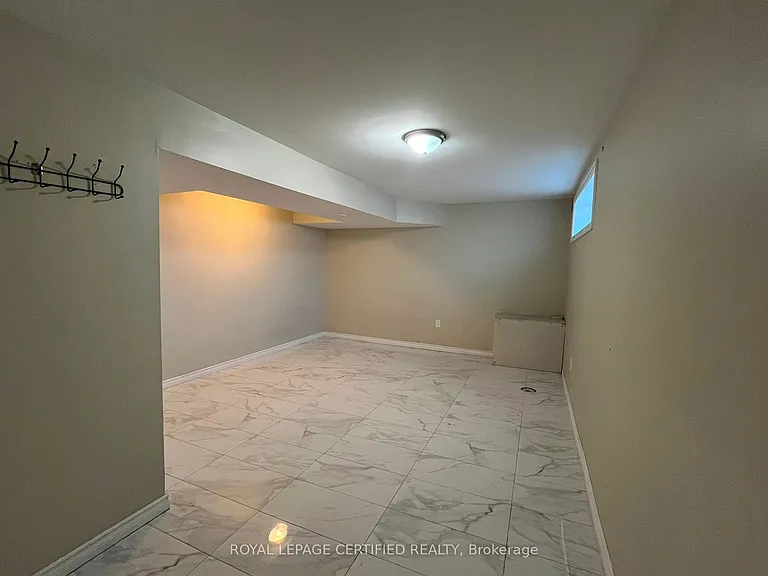 848 Garth St #BASEMENT — Photo 10