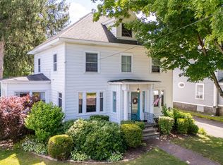 82 Oakland Ave, Gloversville, NY 12078