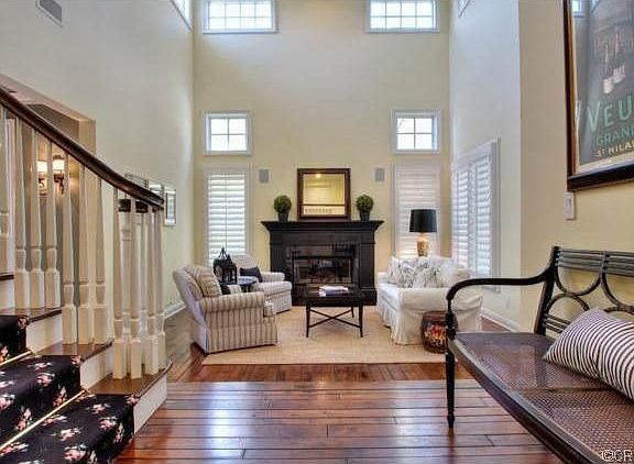 Game room Den add above LR