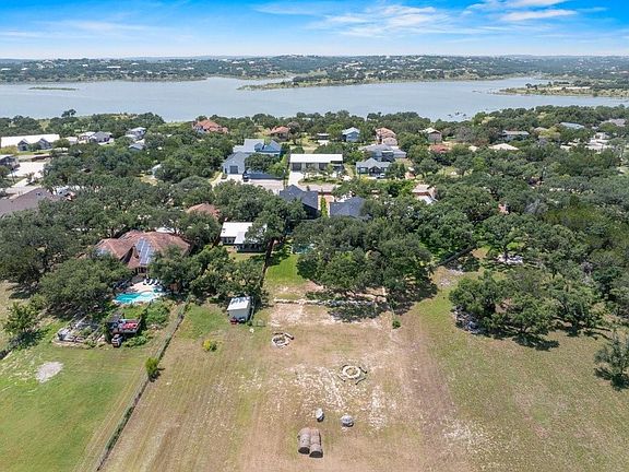 3rd image of 2854 Lakeshore Dr
