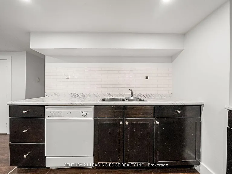 620 B Birchmount Rd #1B — Photo 8