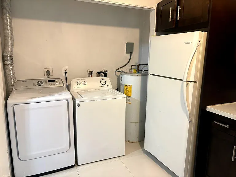 2400 NW 21st St #3 — Photo 18
