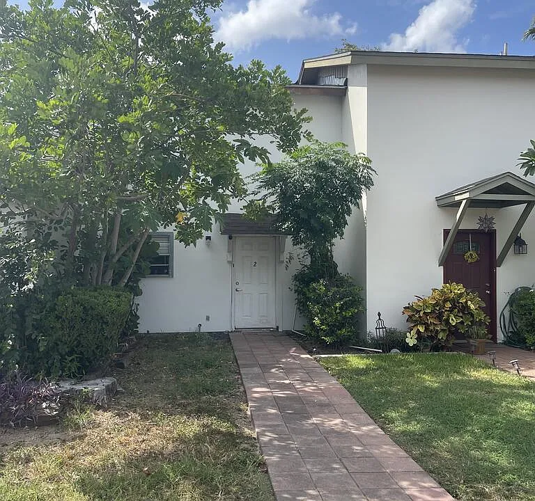 802 Continental Dr #2