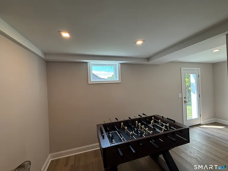 16 Candlewood Acres Rd — Photo 36