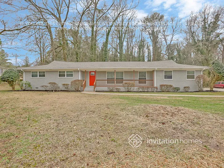 1707 Laurens Dr SW — Photo 2