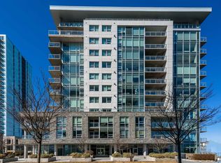 31 Kings Wharf Pl #806, Halifax, NS B2Y 0C1