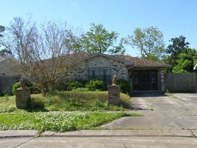 1st image of 137 S Dexter Dr