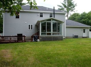 9 Conifer Ln, Amherst, NH 03031