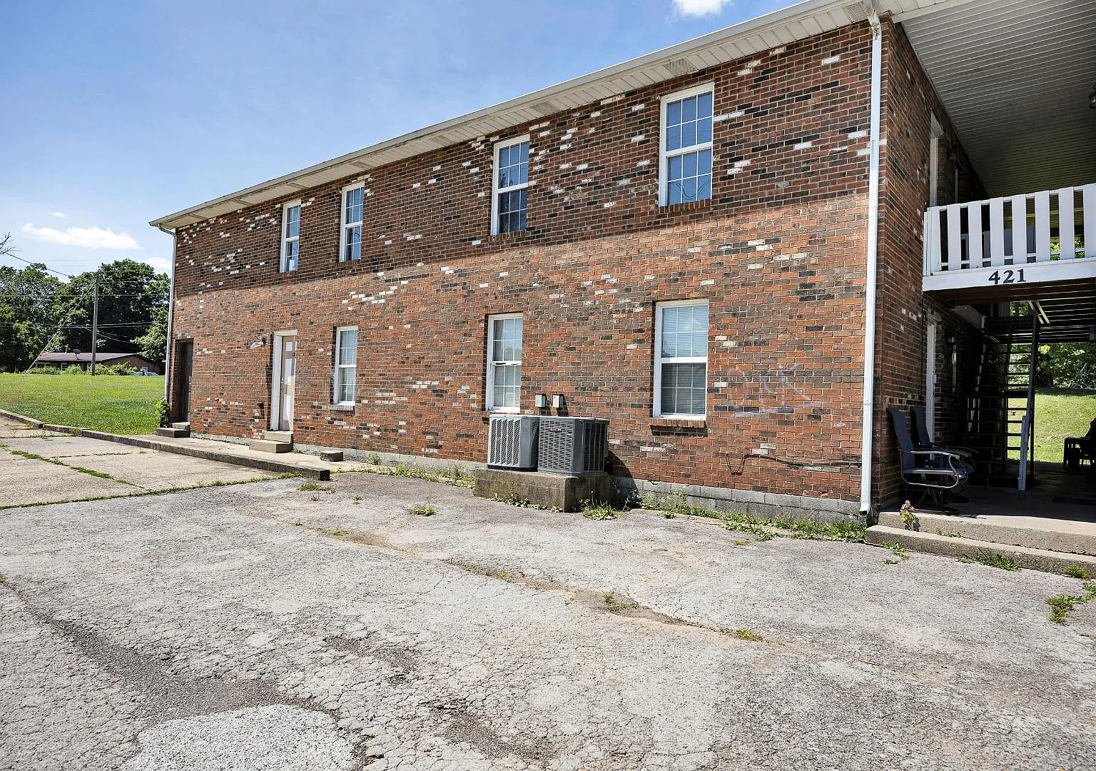 421 North Woodland Drive - 1 - 421 Unit 12 — Photo 2