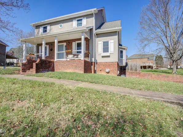 390 Grandview Ct, Kingsport, TN 37664