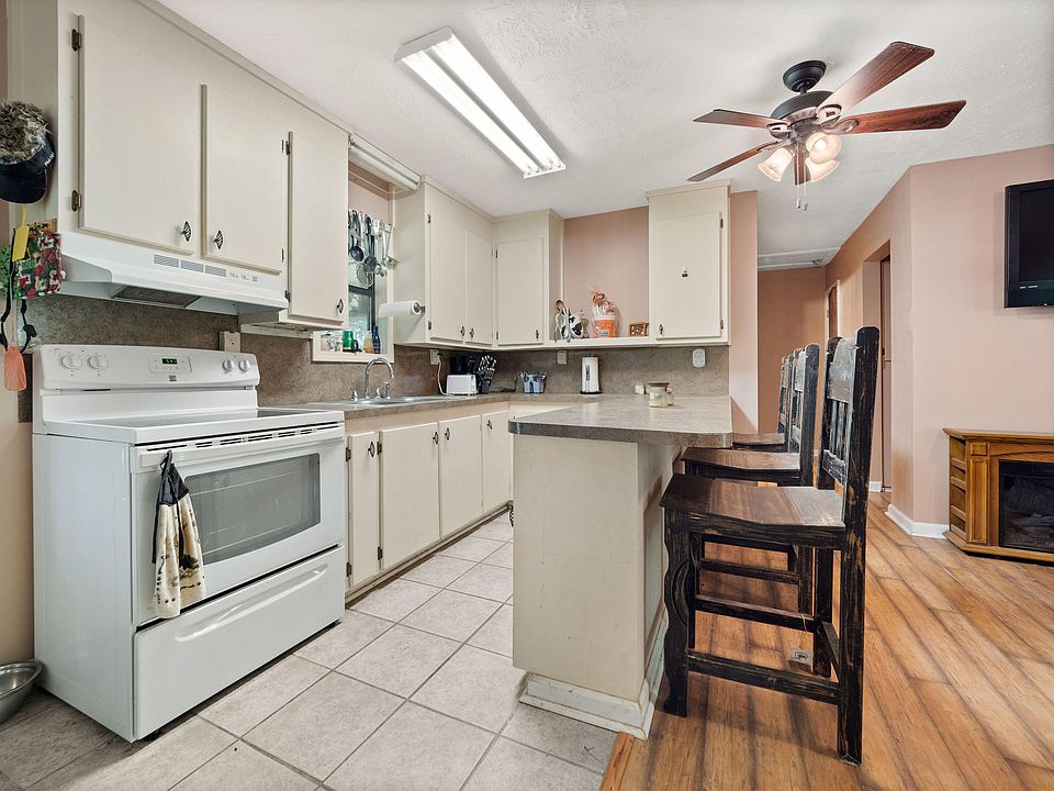 204 Surfside Rd Deridder LA Zillow