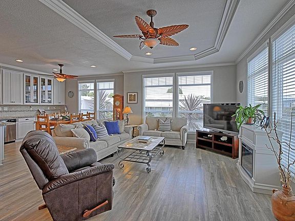 2nd image of 152 Geranium Way #152