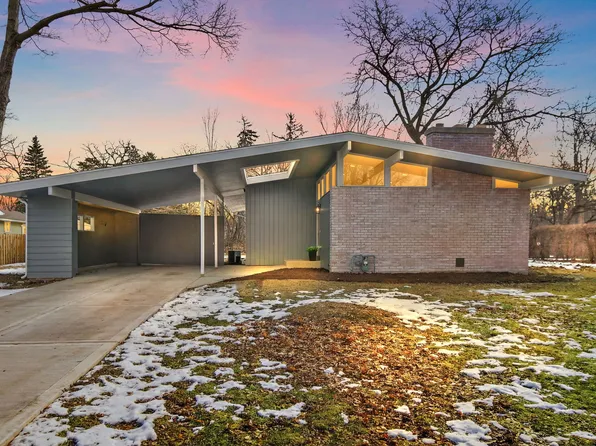 411 S 1st St, Elburn, IL 60119