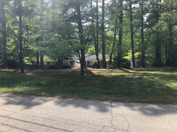 150 Ridge Rd, Tyrone, GA 30290
