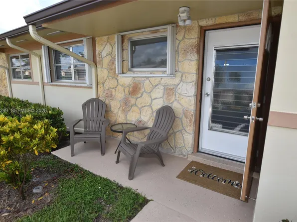 2852 Crosley Dr W APT G, West Palm Beach, FL 33415