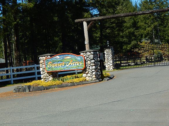 Entrance to Sunset Acres