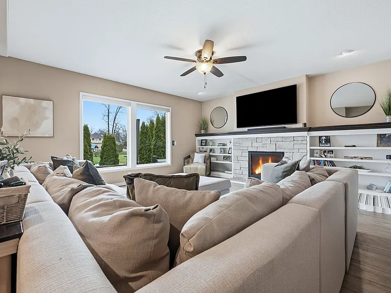 7621 Idlebrook Dr — Photo 7