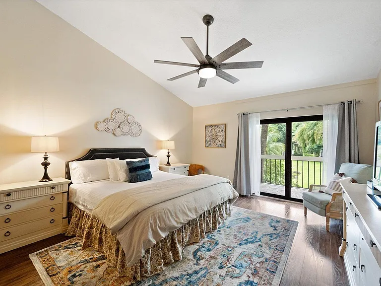 11863 Wimbledon Cir #538 — Photo 12