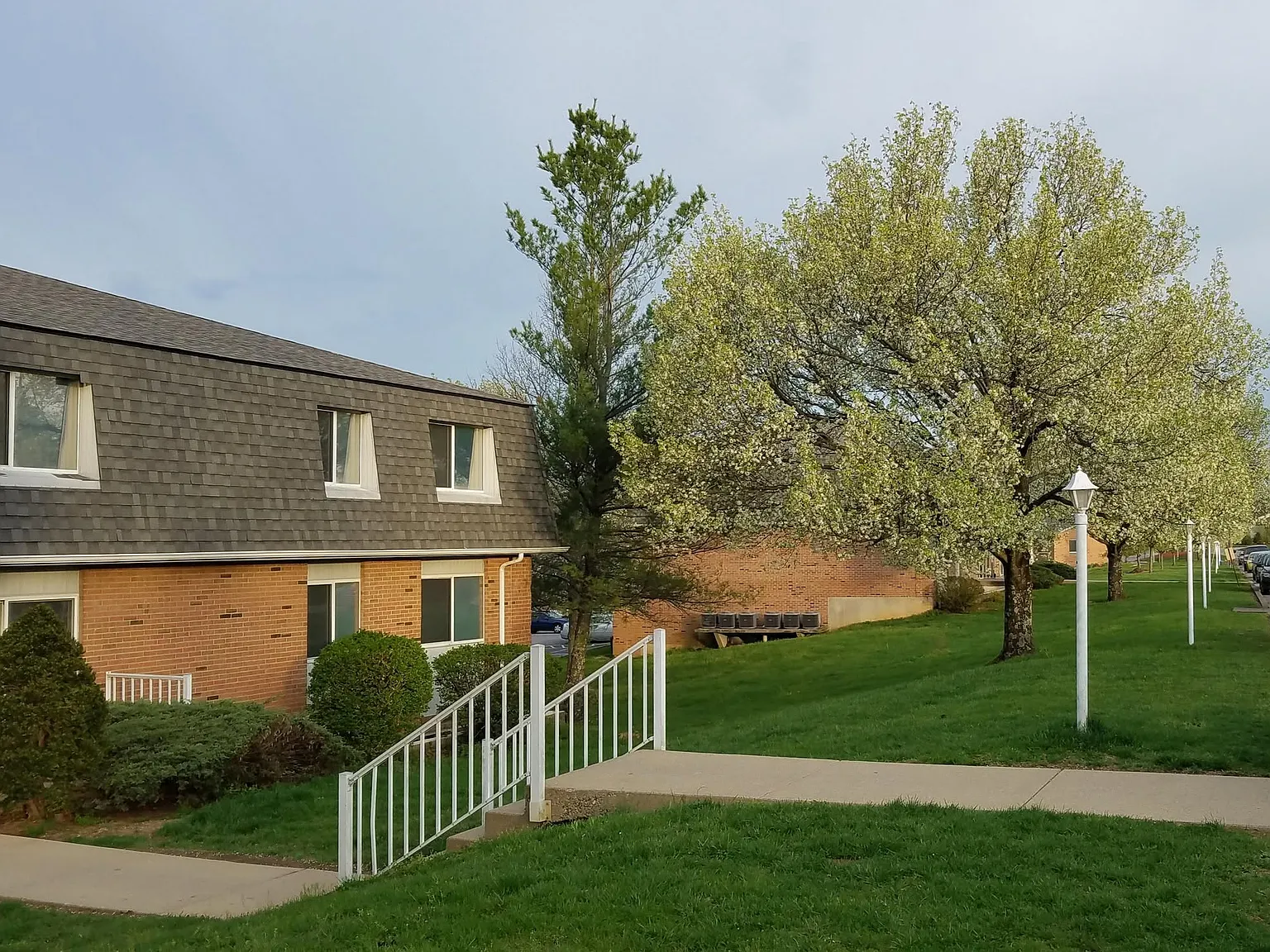 Highland Ridge Apartments — Photo 2