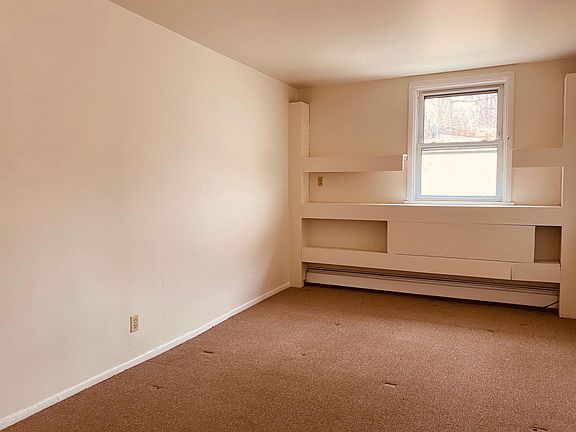 5th image of 86 Glenwood Ave APT 1R