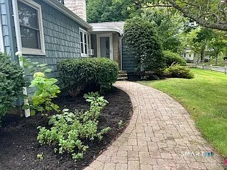 71 Beach Ave — Photo 3