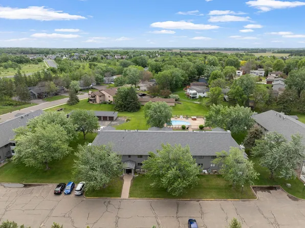 3050 Riverwood Dr APT 123, Hastings, MN 55033