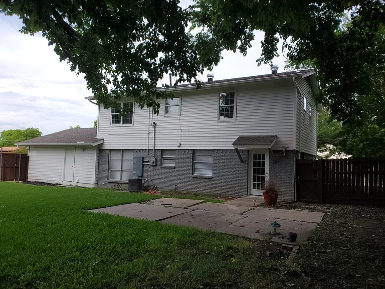 3703 Byrd Dr — Photo 20
