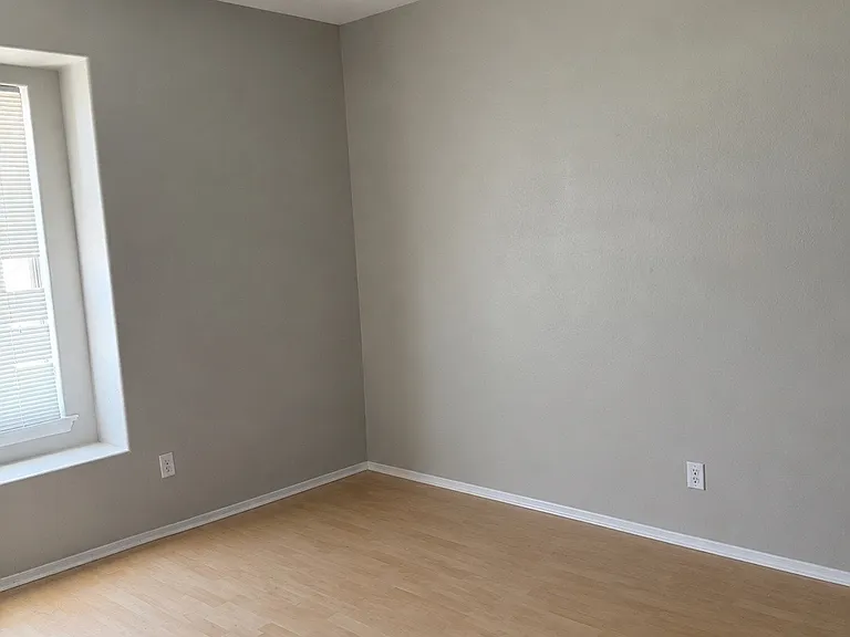 2562 W Alta Vista Rd — Photo 9