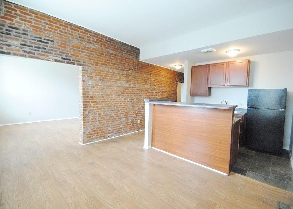 1st image of 1927 Congress St #B