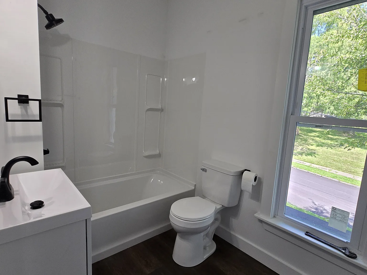2 bed, $1,200 — Photo 2