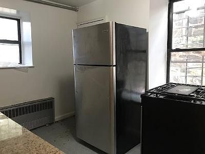 ss. appliances in kitchen