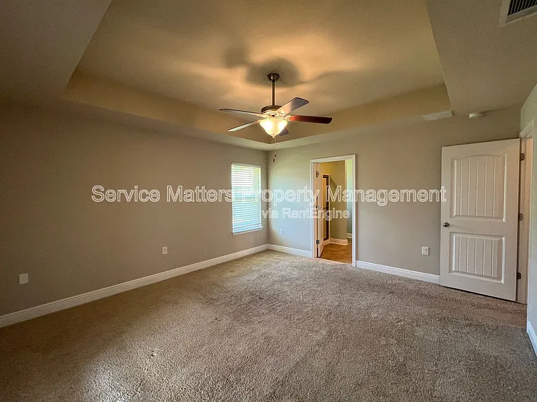 4496 Fiske St — Photo 17