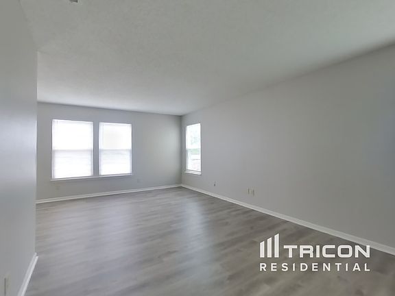 3rd image of 2609 Redland Ln