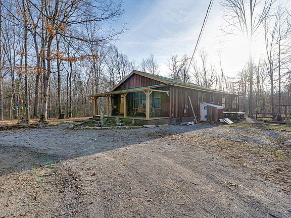 3rd image of 123 Powers Ln
