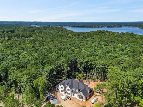 8909 Morning Song Ct, New Hill, NC 27562
