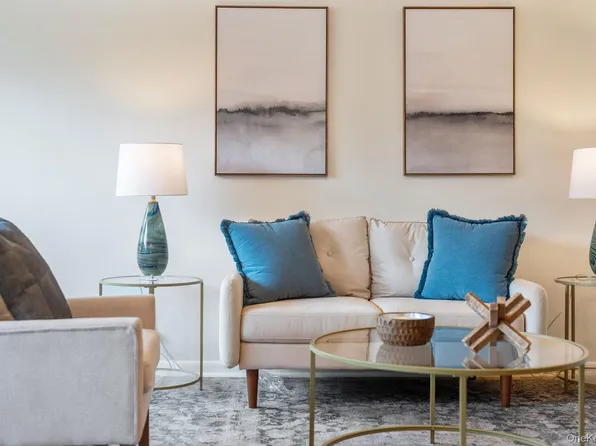 100 High Point Drive #305, Hartsdale, NY 10530