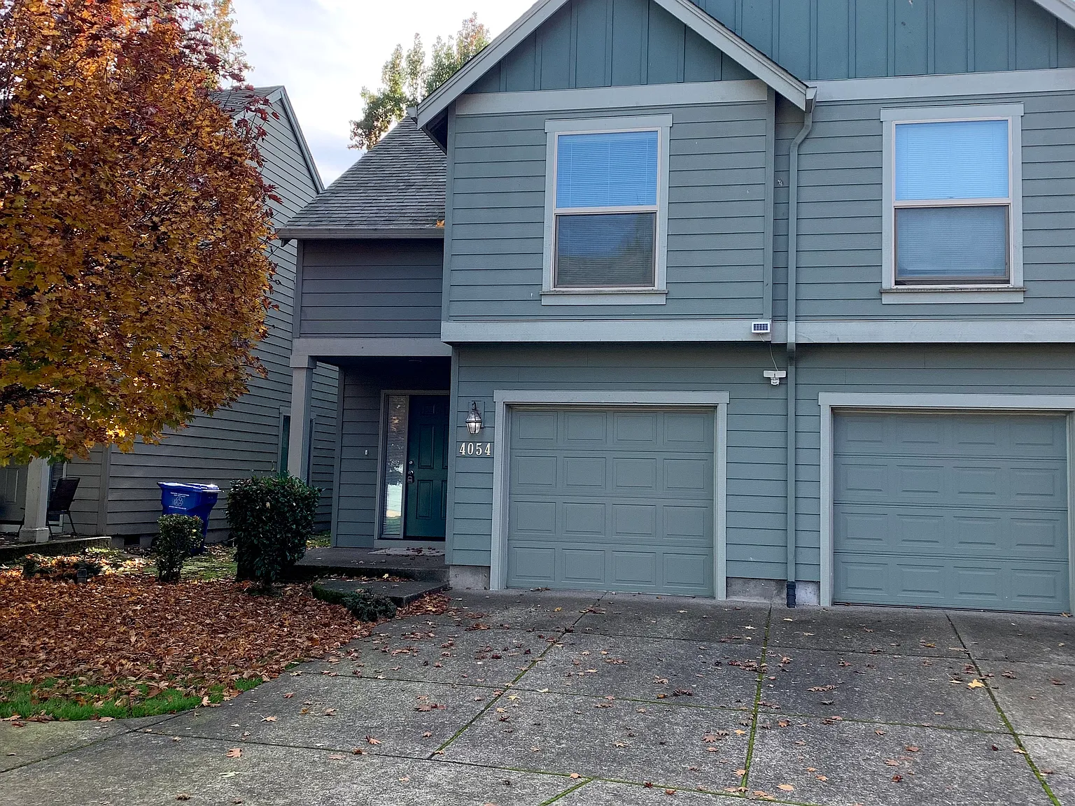 3 bed, 2.5 bath, 1558 sqft, $2,000 — Photo 2